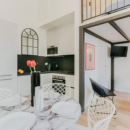 Casa In Palazzo Liberty - E Ben Collegato Apartment